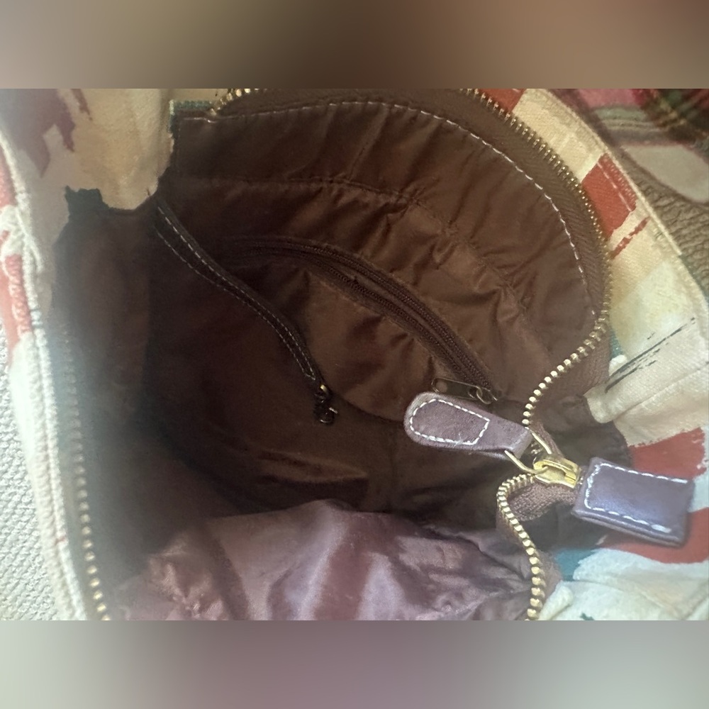 Maika Crossbody Bag - Picture 8 of 9